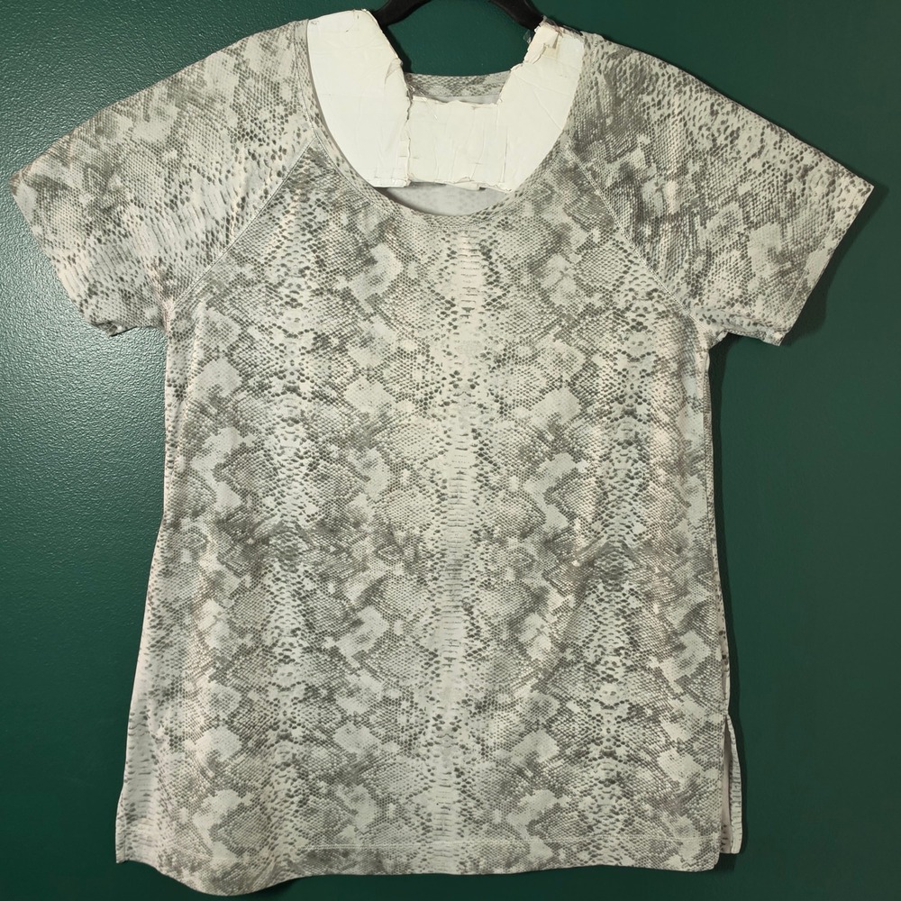 New Directions Studio Womens Large Snakeskin Print Short Sleeve Activewear Top